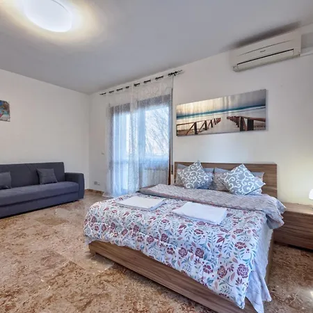 Guest house Cozy & *