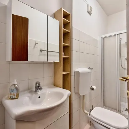 Guest house Cozy & *