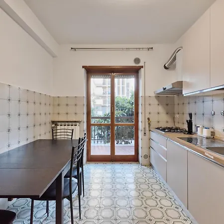 Cozy & Πανσιόν *